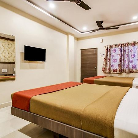 Hotel Neem Tree Hyderabad Airport Шамшабад Екстериор снимка