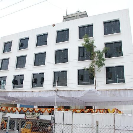 Hotel Neem Tree Hyderabad Airport Шамшабад Екстериор снимка