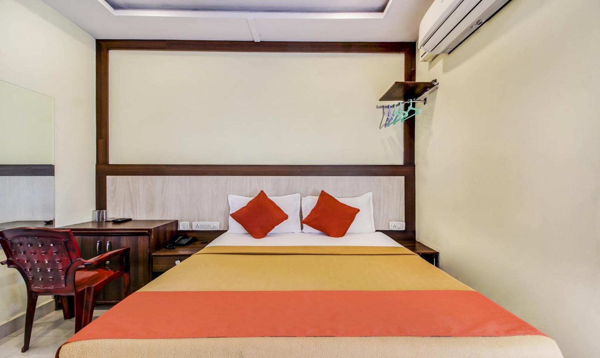Hotel Neem Tree Hyderabad Airport Шамшабад Екстериор снимка