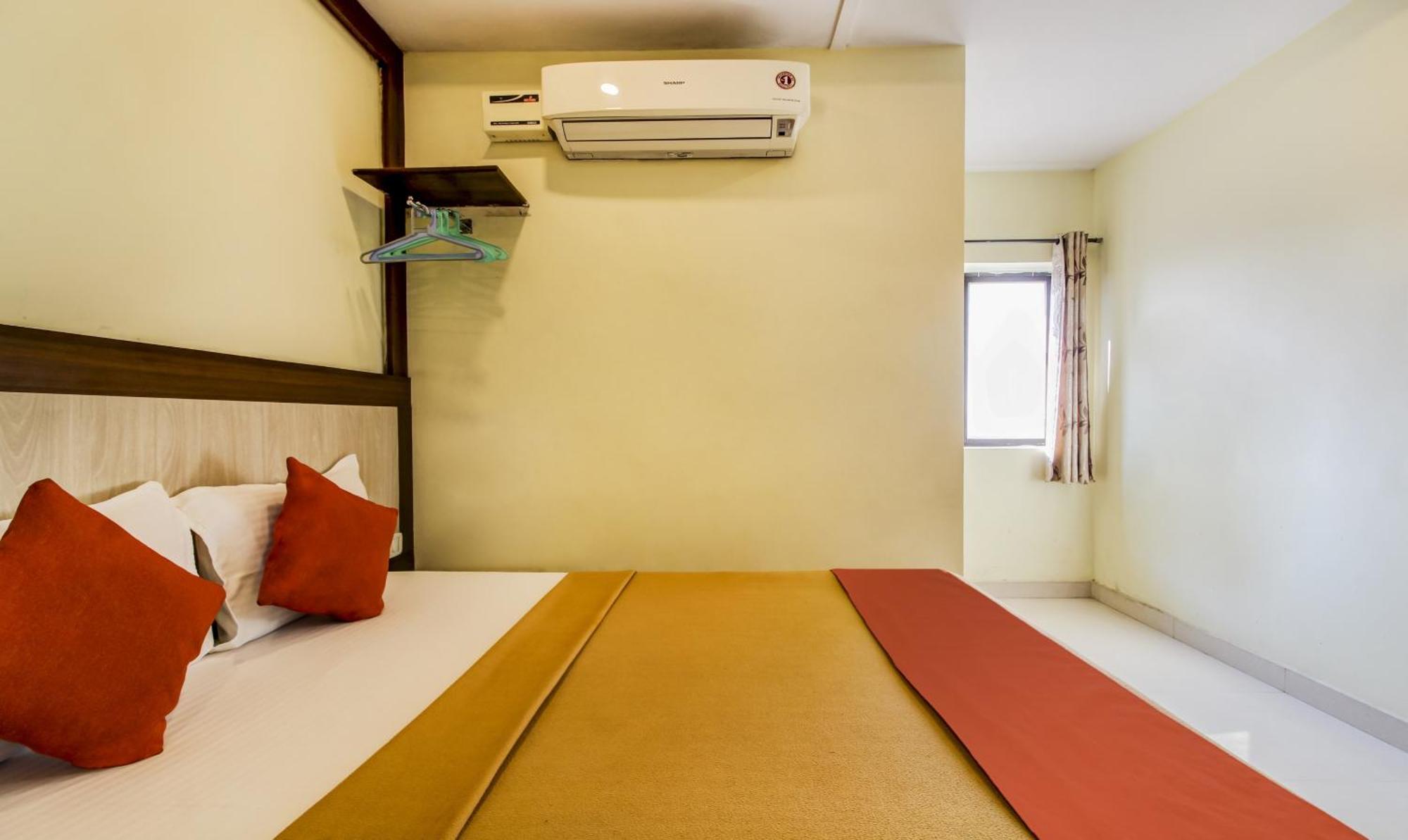 Hotel Neem Tree Hyderabad Airport Шамшабад Екстериор снимка